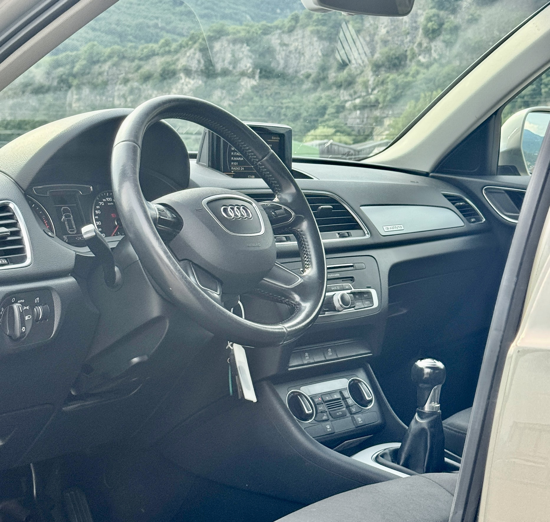 Audi Q3 TDI QUATTRO Edition Sport (2015) — foto 11