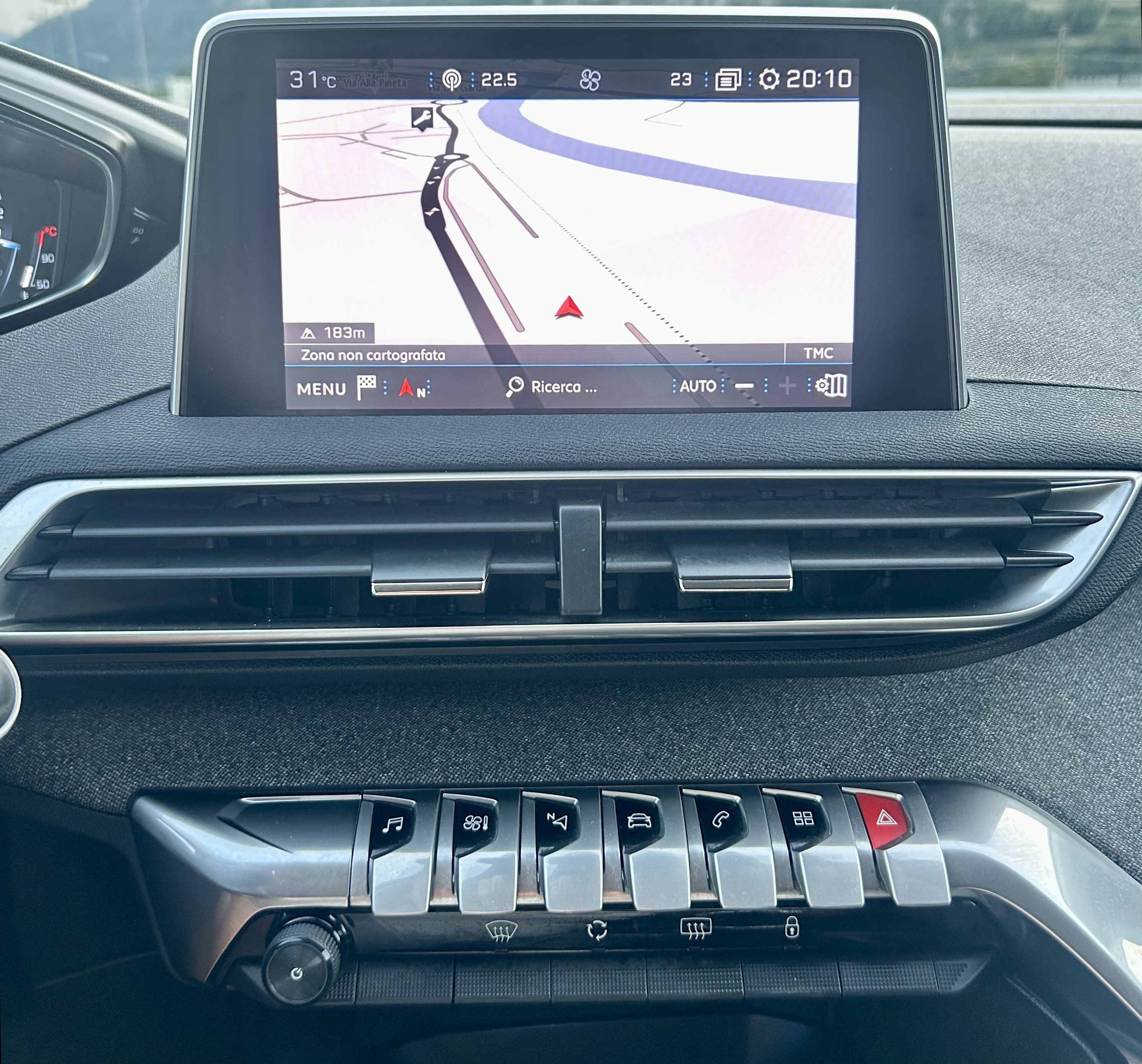 Peugeot 3008 BlueHDi Allure (2018) — foto 20