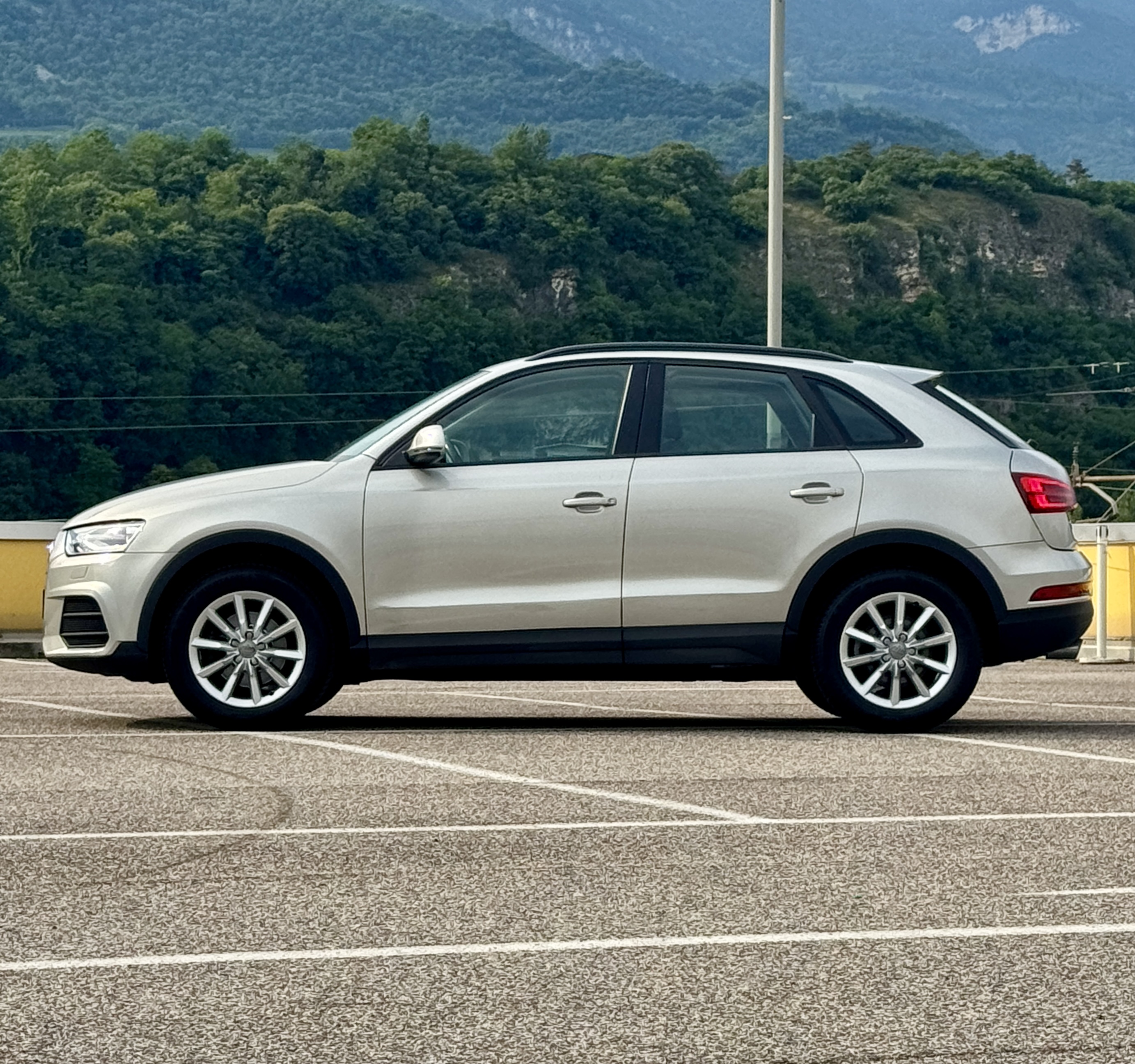 Audi Q3 TDI QUATTRO Edition Sport (2015) — foto 3